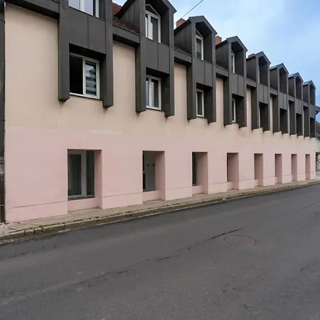 Apartamento Farawayhomes #11 *