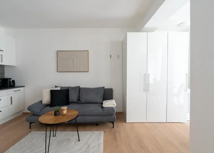 Farawayhomes #11 Apartment *